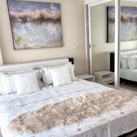 View Talay 7 Seaview Apartments Pattaya Room photo