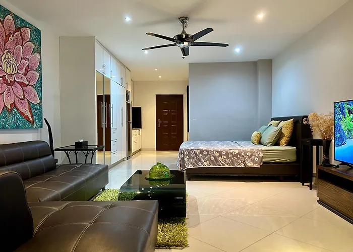 View Talay 7 Seaview Apartments
